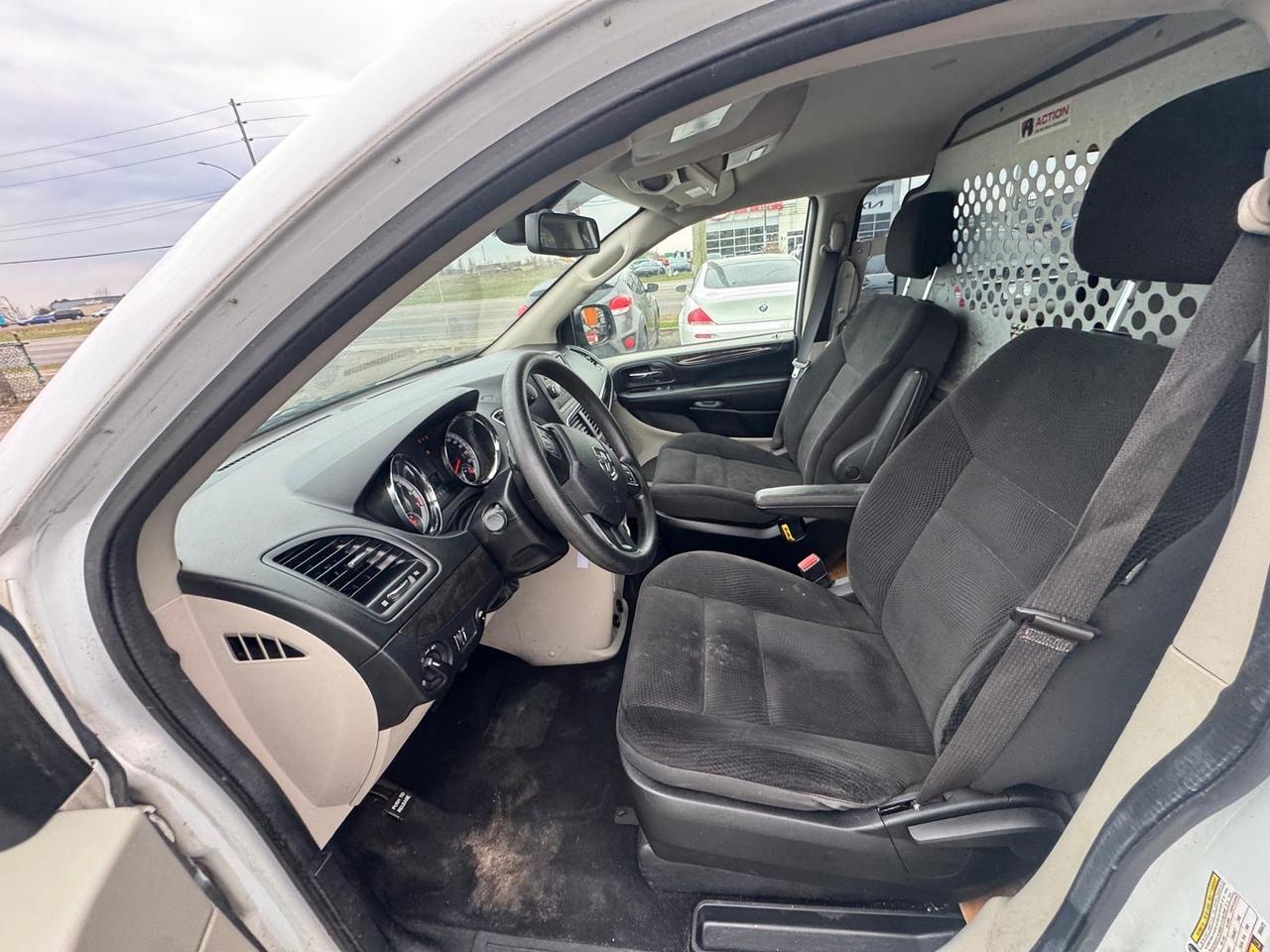 2019 Dodge Grand Caravan CVP, PARTITIONED, WORK VAN, ROOF RACK, CERTIFIED Photo