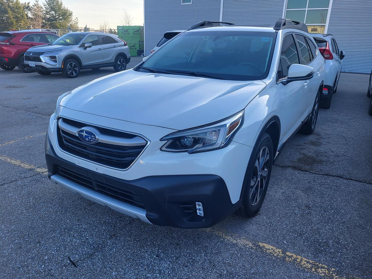 2022 Subaru Outback Limited XT Photo0