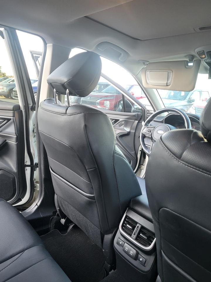 2022 Subaru Outback Limited XT Photo
