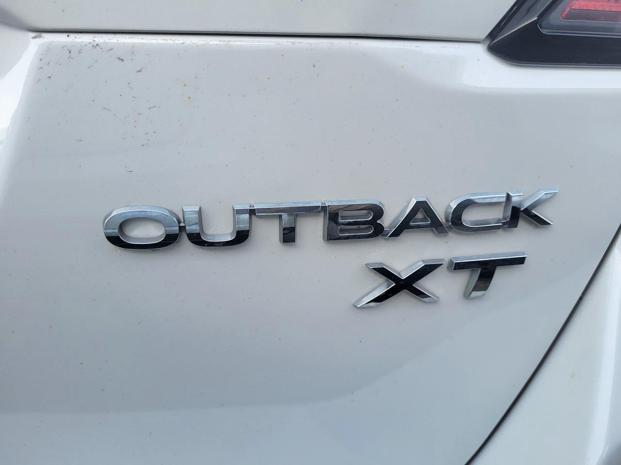 2022 Subaru Outback Limited XT Photo