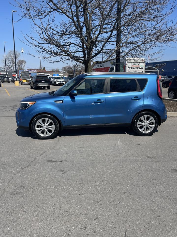 2015 Kia Soul EX   ONLY 154,000 KMS Photo