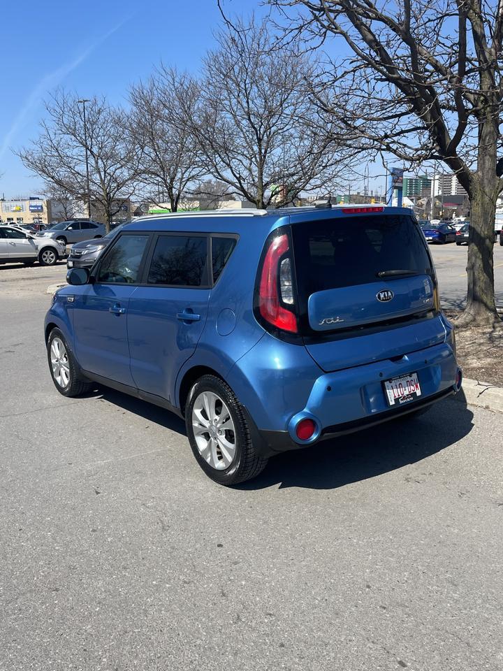 2015 Kia Soul EX   ONLY 154,000 KMS Photo