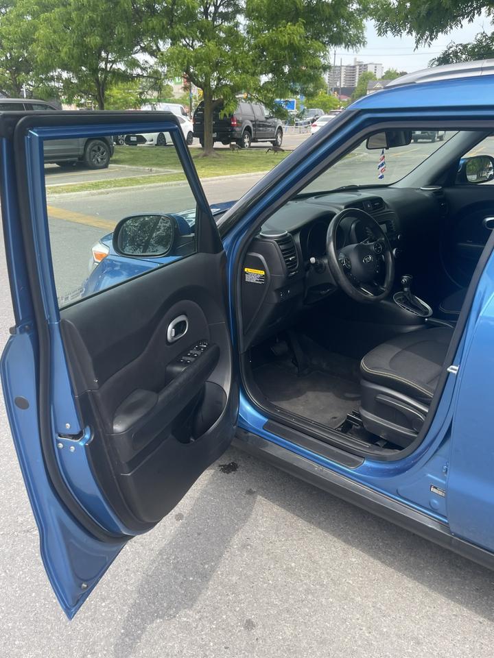 2015 Kia Soul EX   ONLY 154,000 KMS Photo
