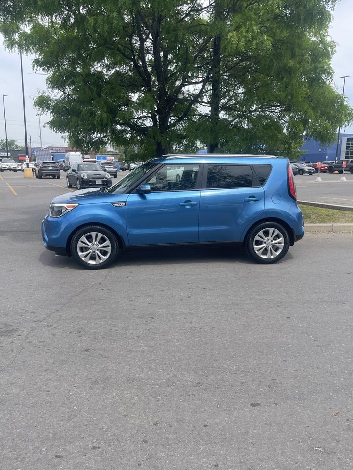 2015 Kia Soul EX   ONLY 154,000 KMS Photo