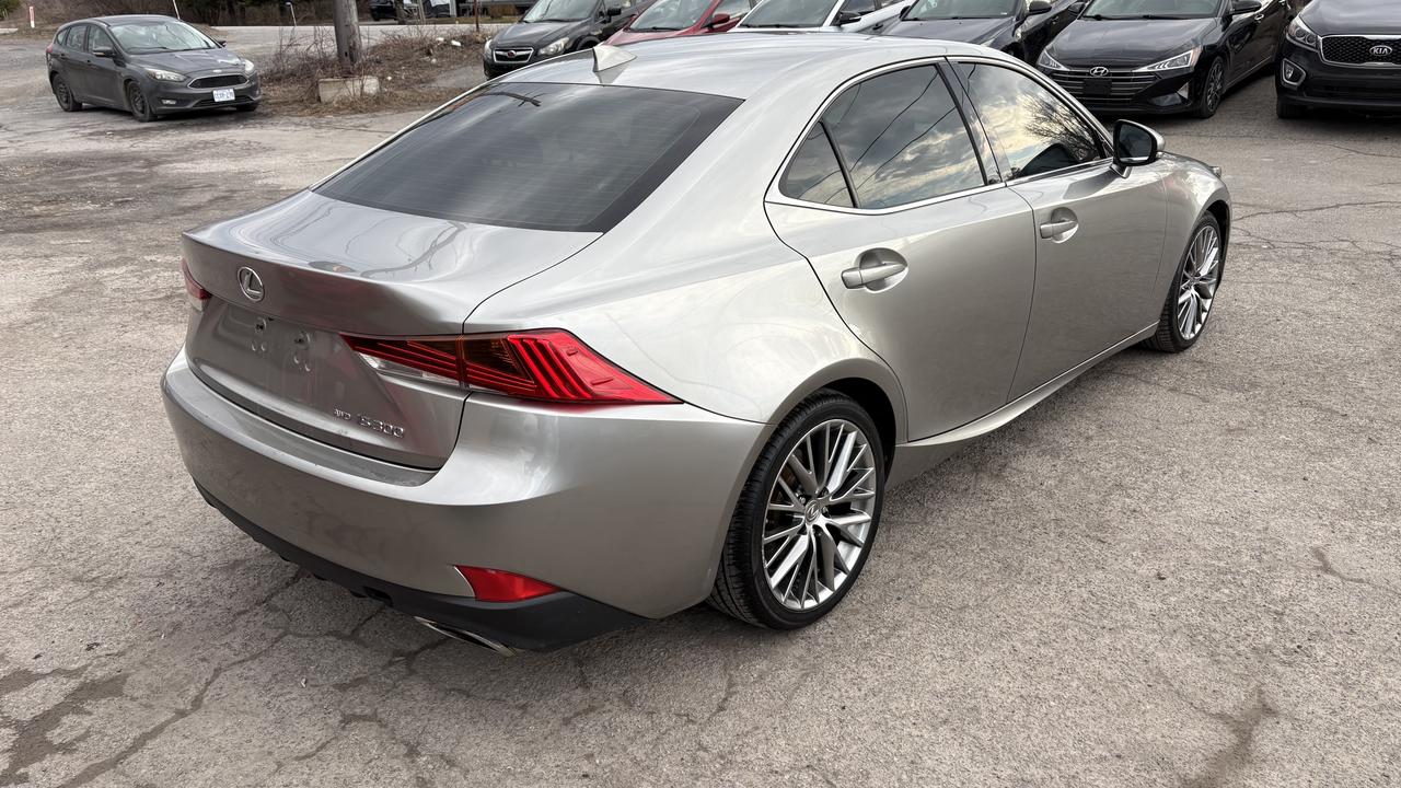 2017 Lexus IS 300  Photo4