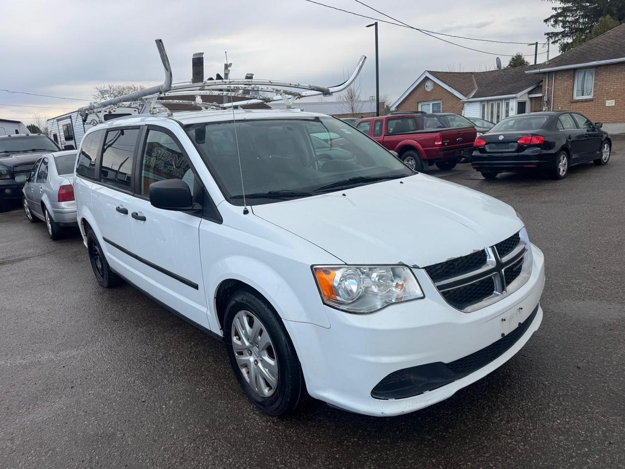 2017 Dodge Grand Caravan CVP, 7 PASSENGER, ROOF RACK, WORK VEHICLE, CERT Photo