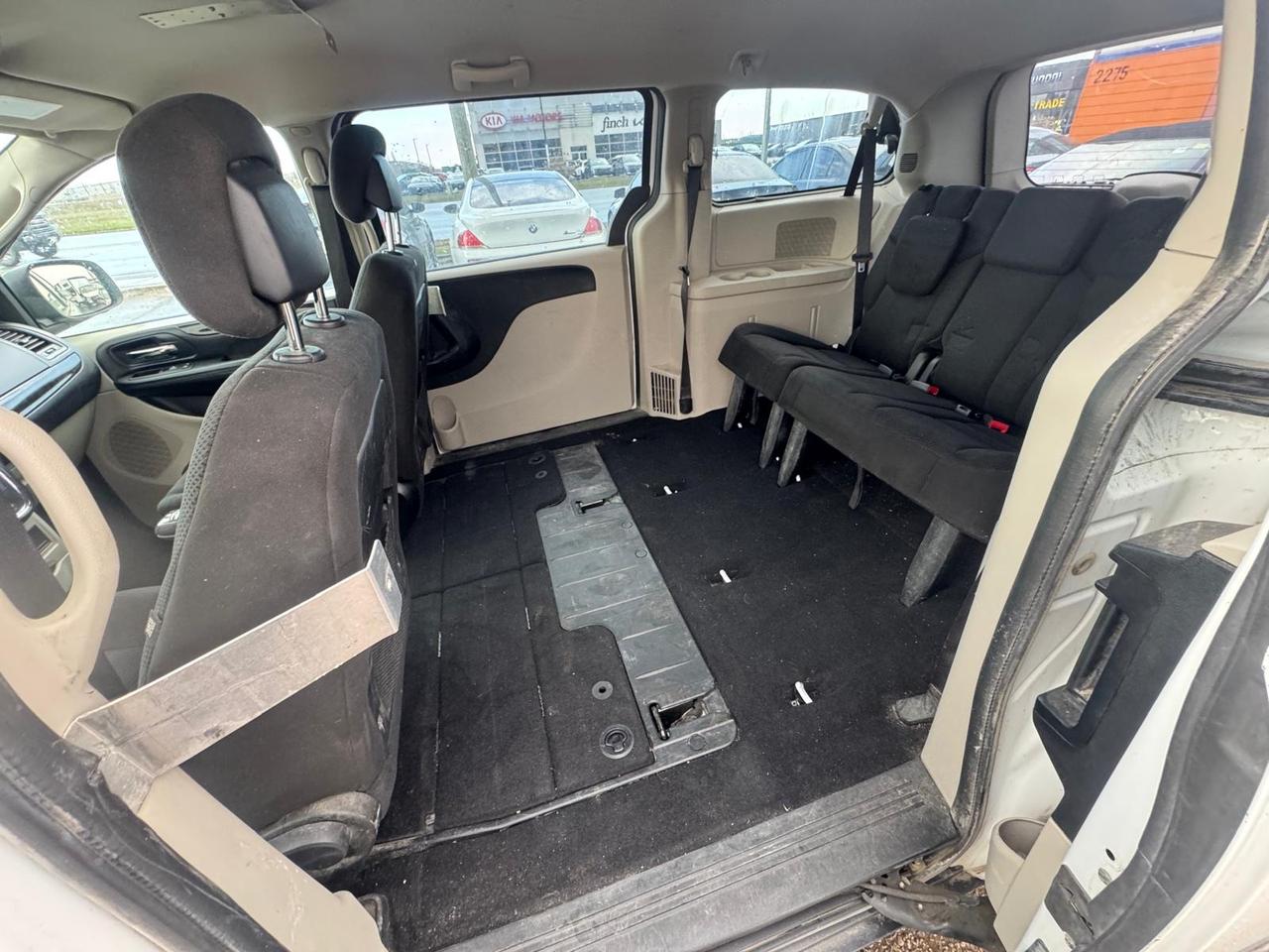 2017 Dodge Grand Caravan CVP, 7 PASSENGER, ROOF RACK, WORK VEHICLE, CERT Photo