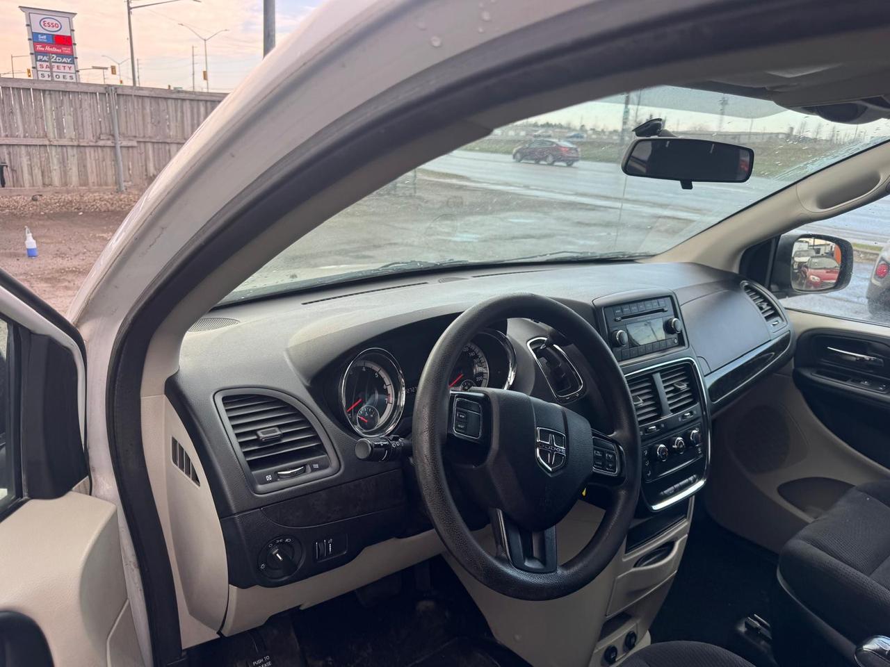 2017 Dodge Grand Caravan CVP, 7 PASSENGER, ROOF RACK, WORK VEHICLE, CERT Photo