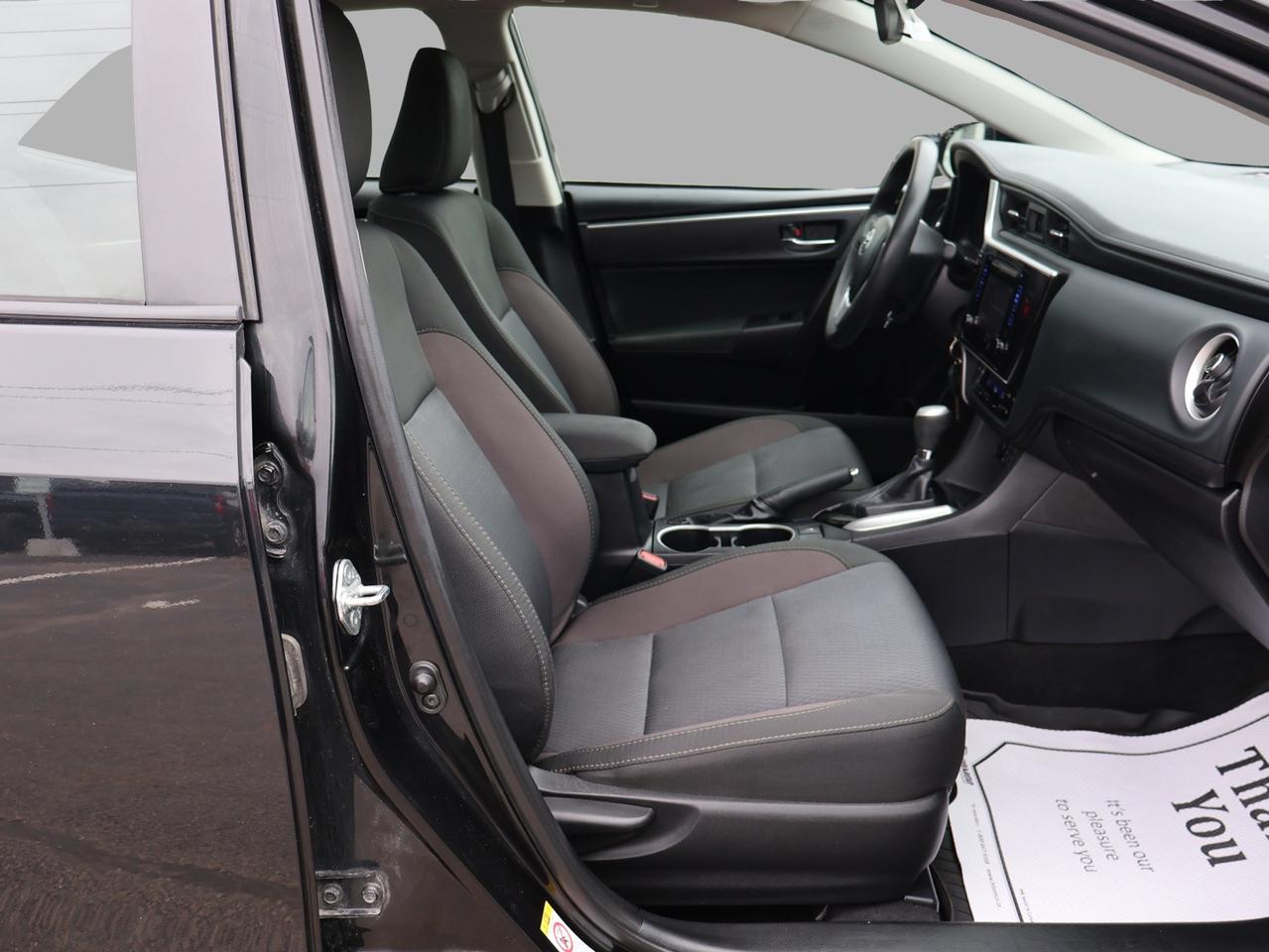 2018 Toyota Corolla LE CERTIFIED *1 OWNER* CAMERA BLUETOOTH HEATED SEATS SUNROOF CRUISE LANE DEPARTURE ALERT Photo