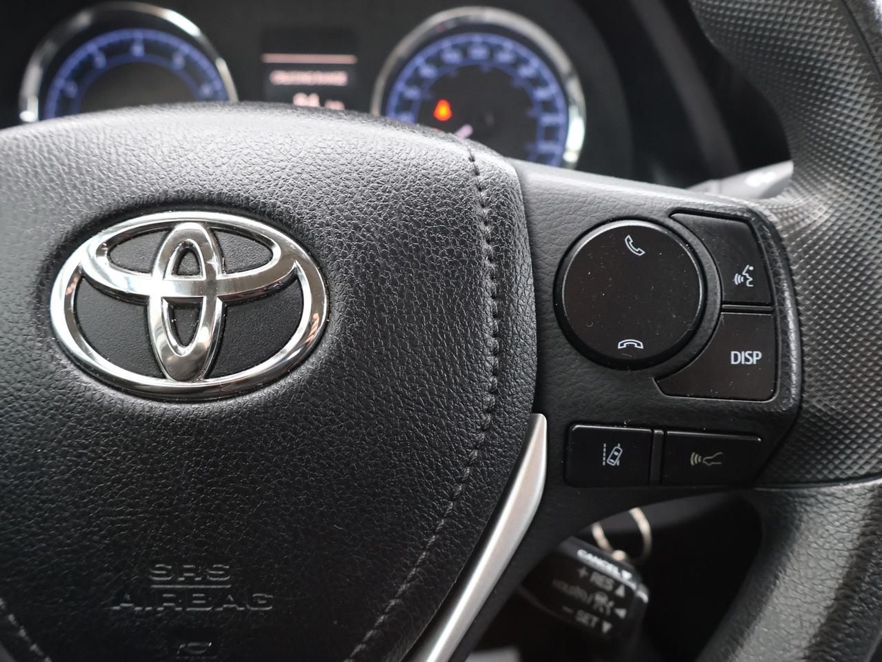2018 Toyota Corolla LE CERTIFIED *1 OWNER* CAMERA BLUETOOTH HEATED SEATS SUNROOF CRUISE LANE DEPARTURE ALERT Photo