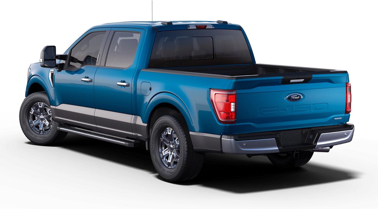 2022 Ford F-150 XLT 4WD SuperCrew 5.5' Box Photo1