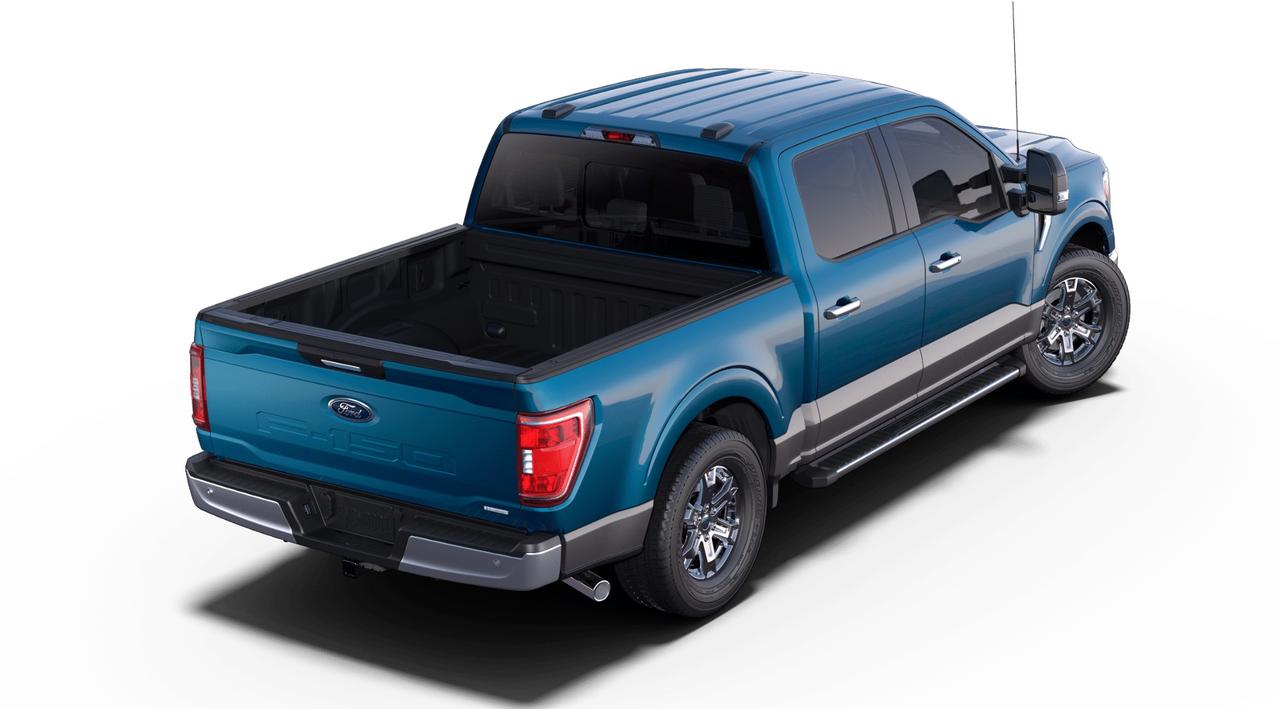 2022 Ford F-150 XLT 4WD SuperCrew 5.5' Box Photo2