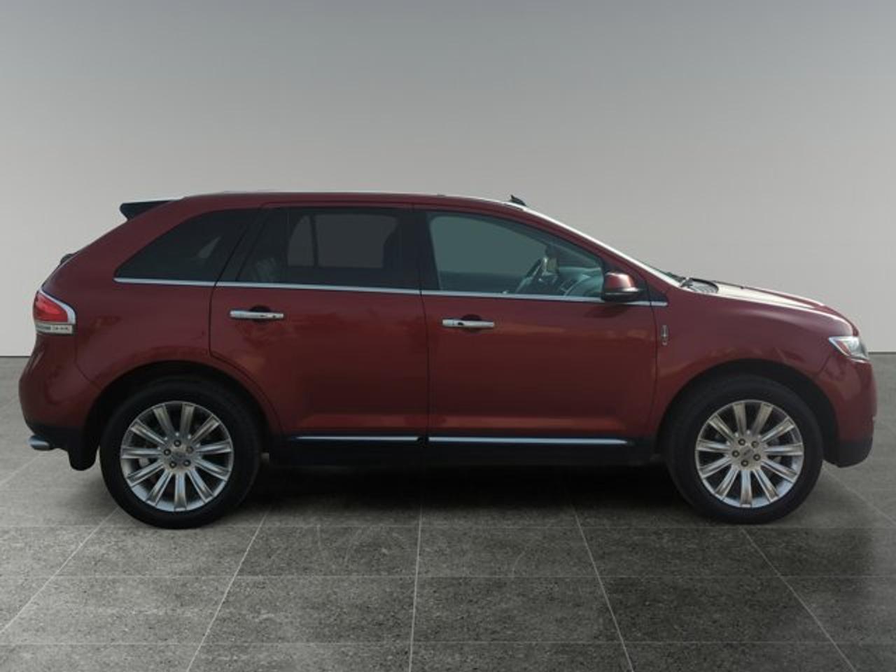 2013 Lincoln MKX  - Photo #6