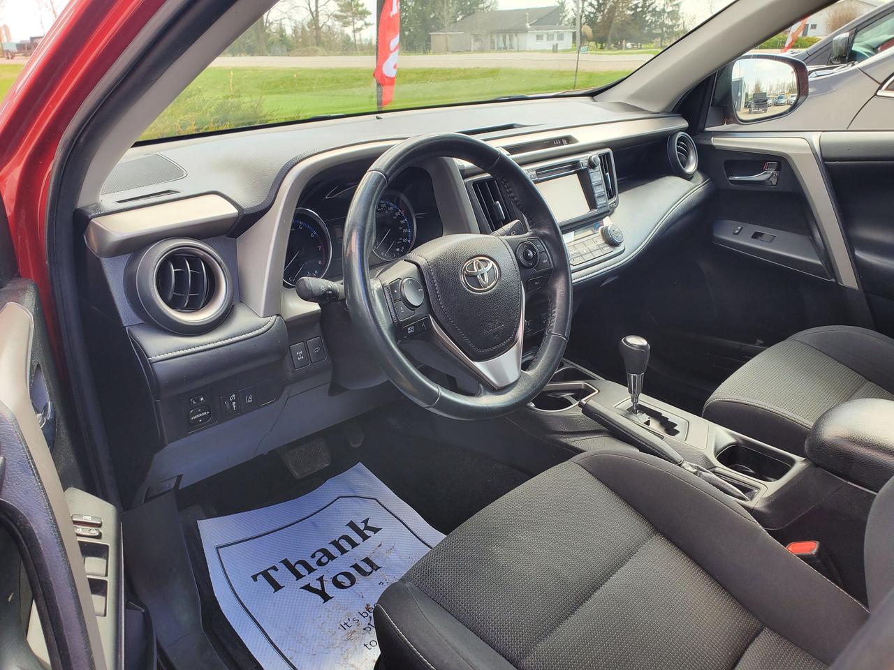 2017 Toyota RAV4 XLE Photo