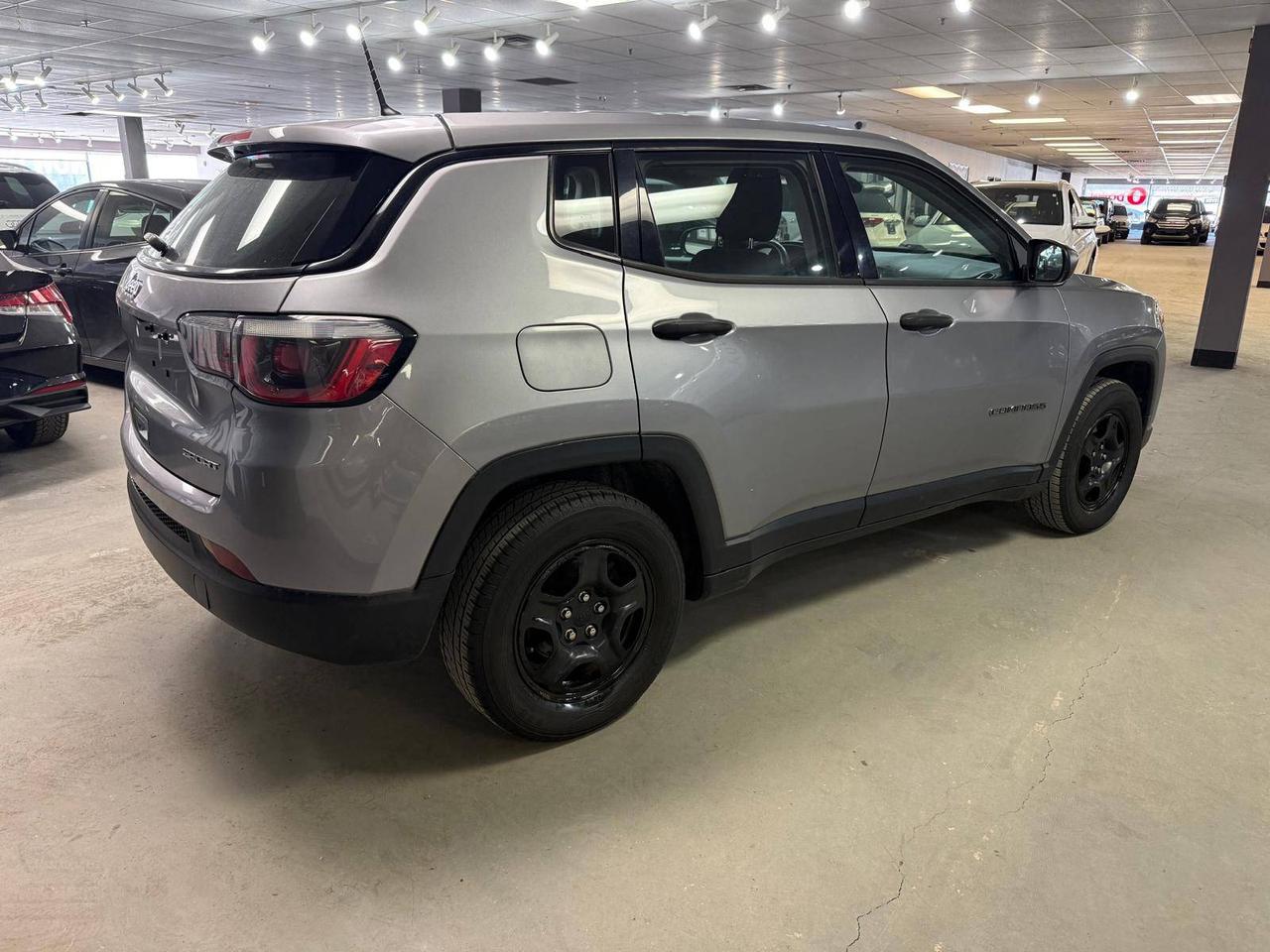 2018 Jeep Compass Sport , 5 service records Photo
