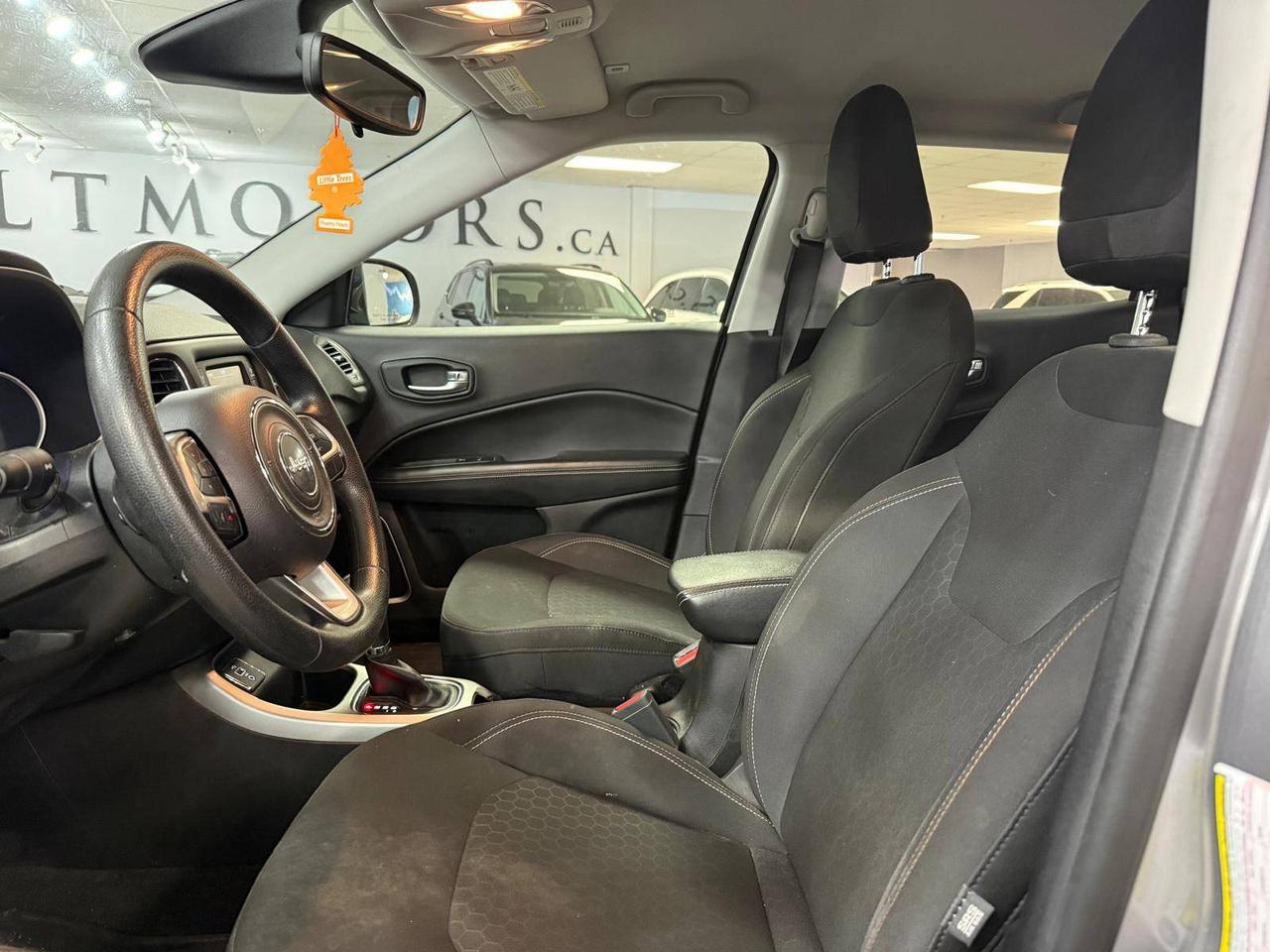 2018 Jeep Compass Sport , 5 service records Photo