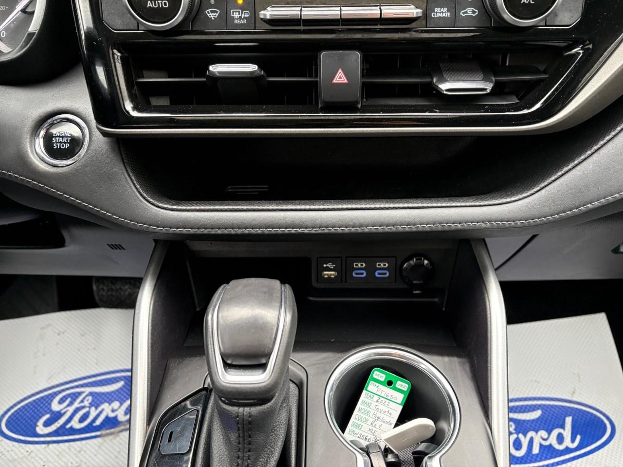 2022 Toyota Highlander XLE AWD Photo