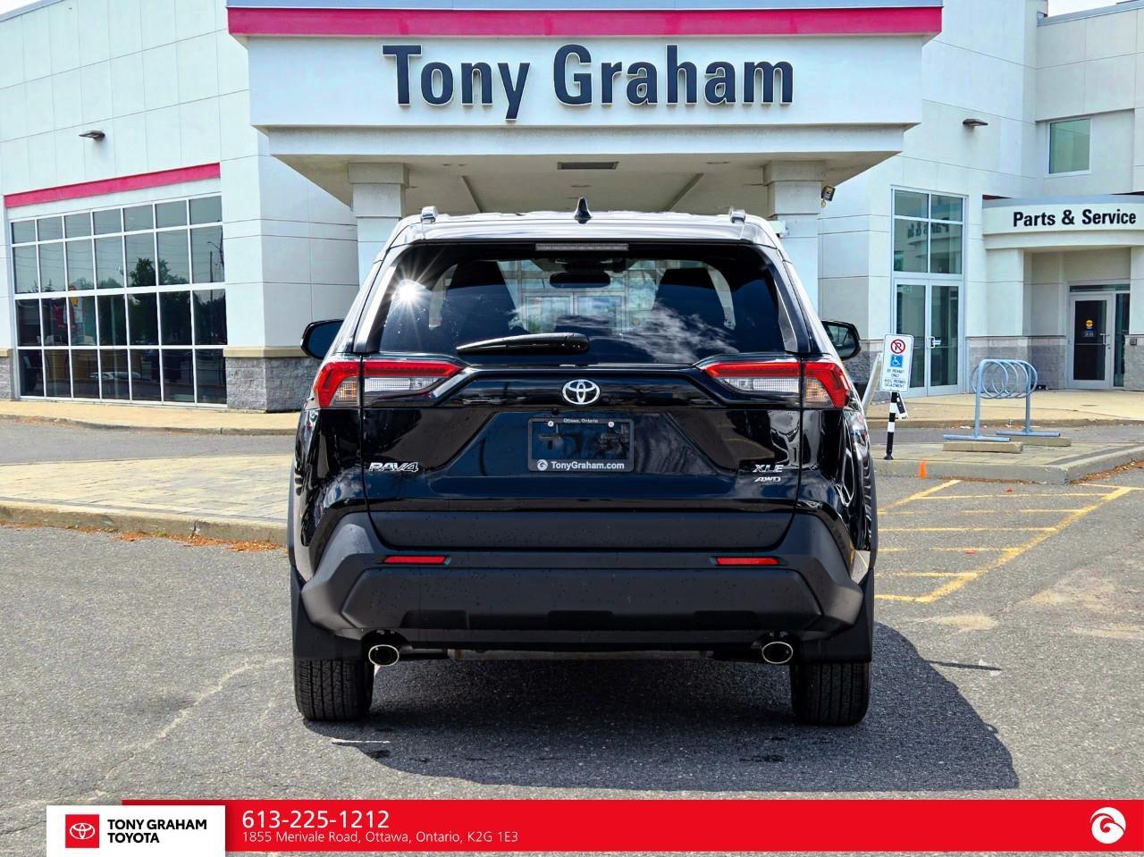 2025 Toyota RAV4 XLE Photo