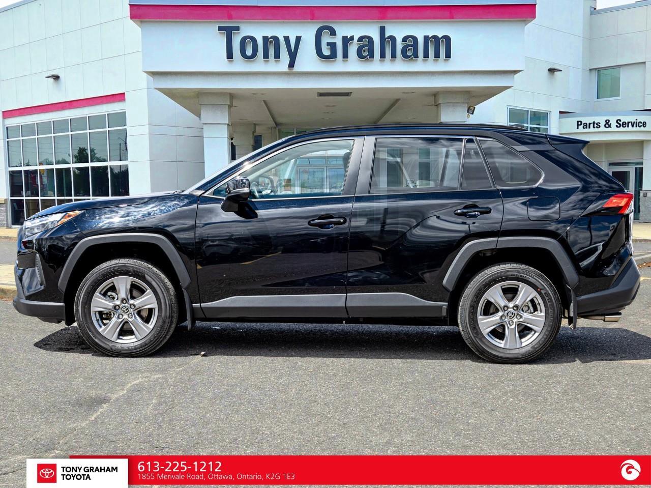 2025 Toyota RAV4 XLE Photo