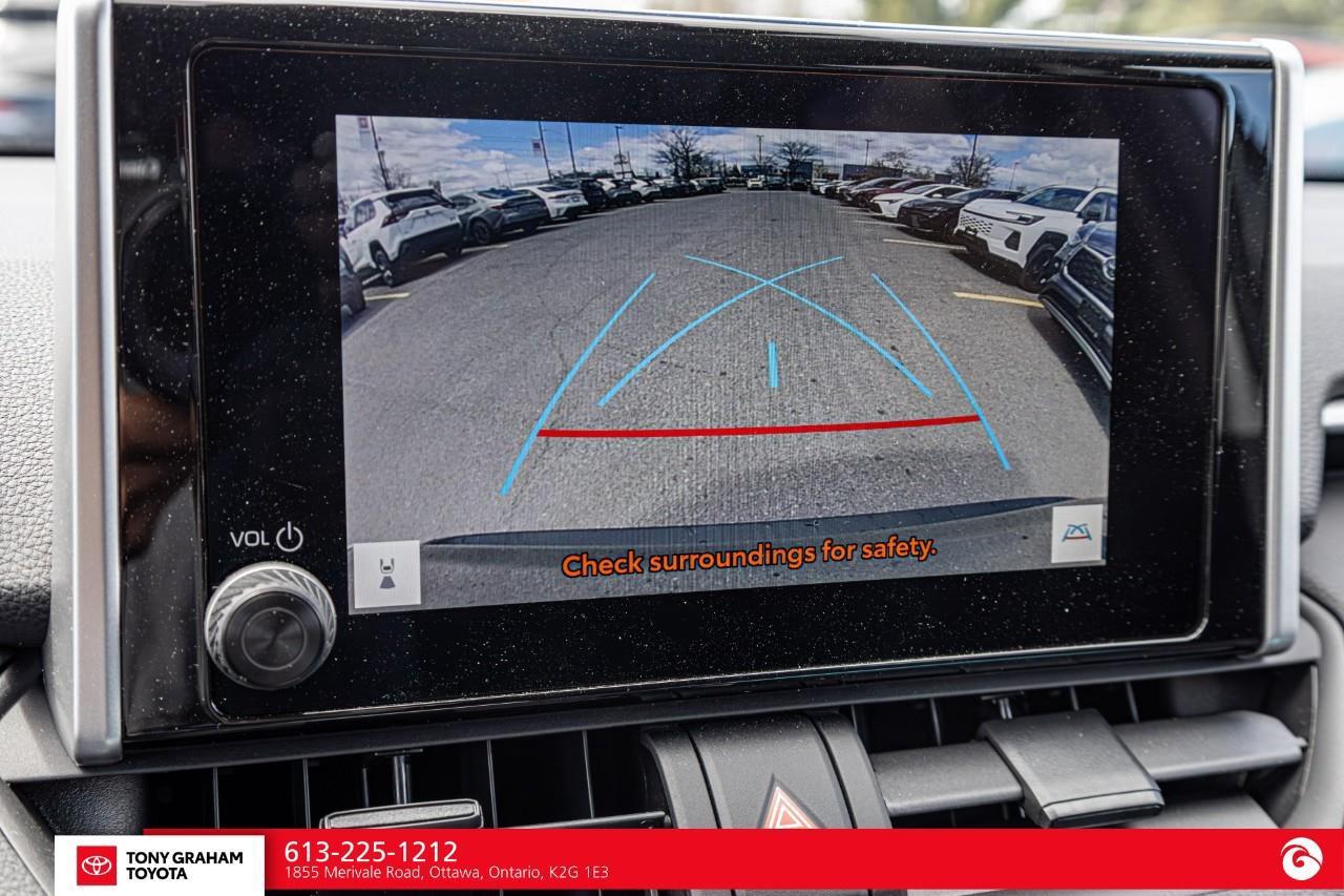2025 Toyota RAV4 XLE Photo