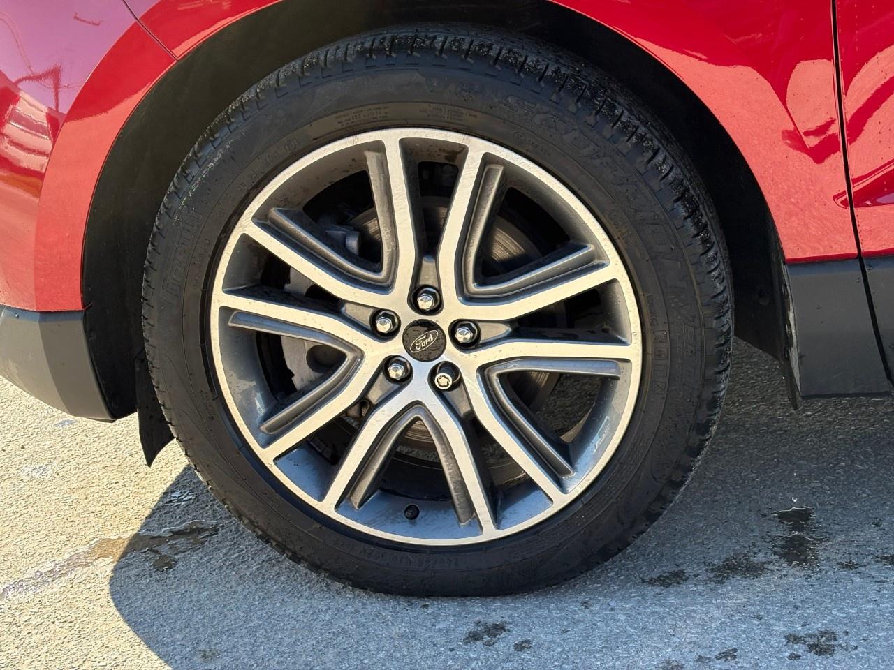 2024 Ford Edge Titanium AWD Photo
