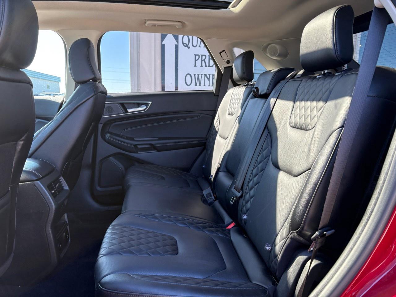 2024 Ford Edge Titanium AWD Photo