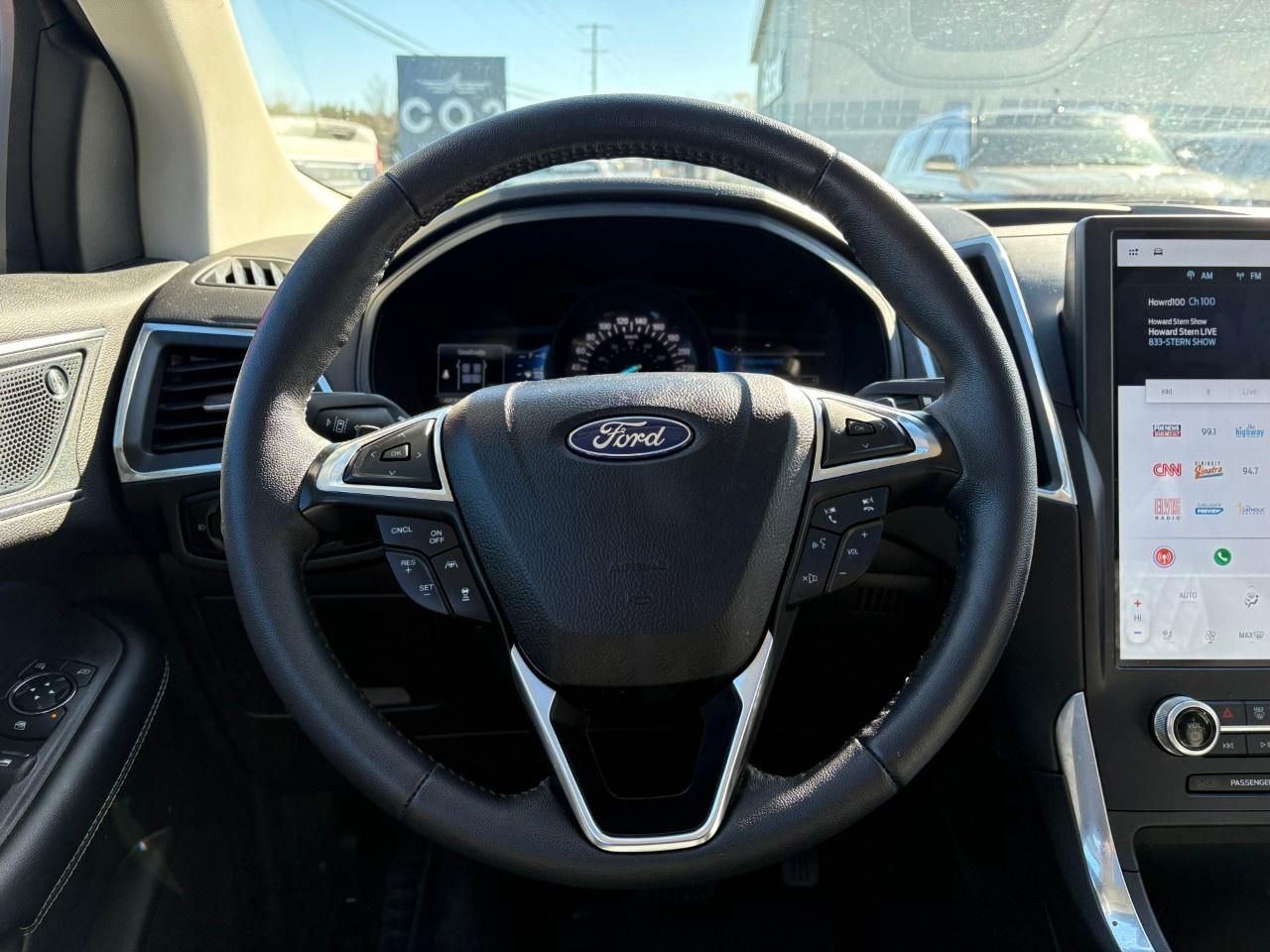 2024 Ford Edge Titanium AWD Photo