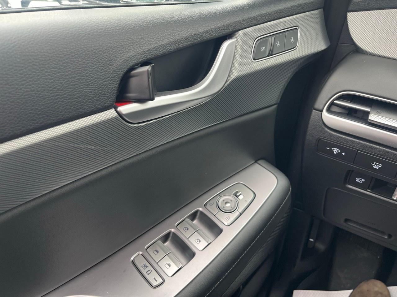 2024 Hyundai PALISADE Urban 8-Passenger AWD Photo
