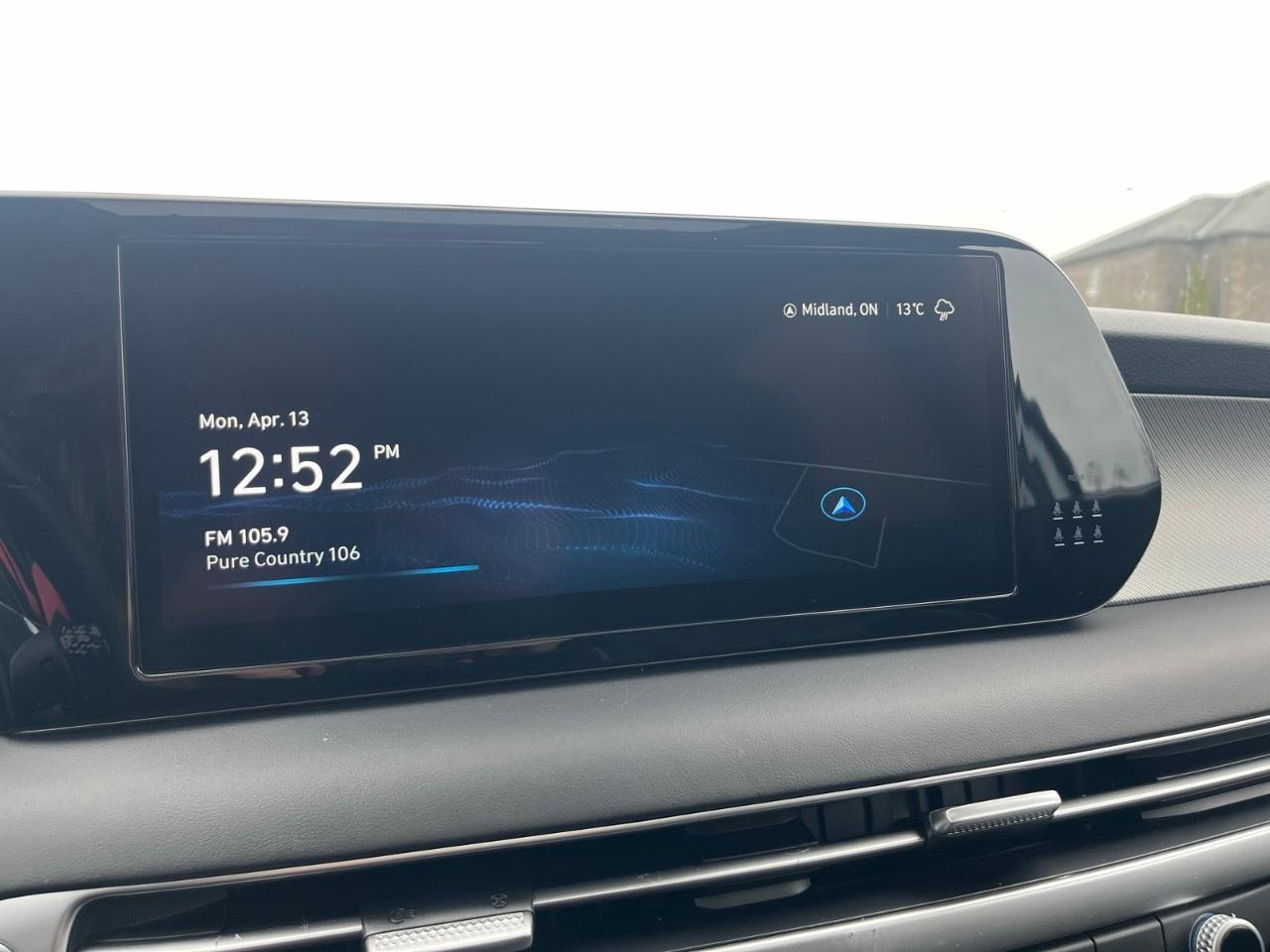 2024 Hyundai PALISADE Urban 8-Passenger AWD Photo