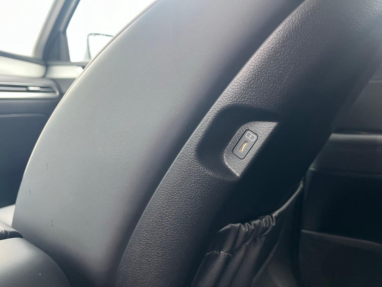 2024 Hyundai PALISADE Urban 8-Passenger AWD Photo