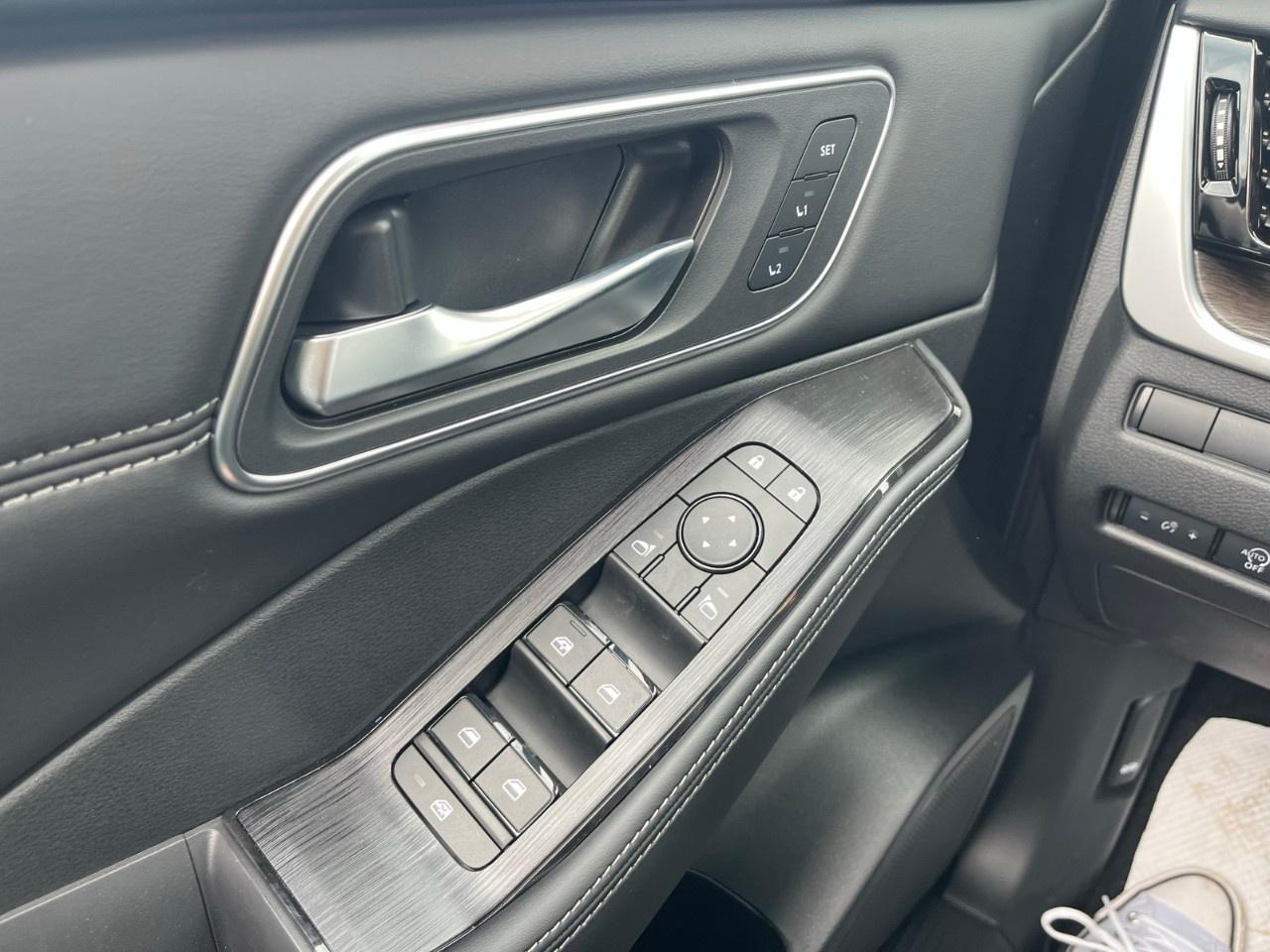 2026 Nissan Rogue AWD Platinum Photo