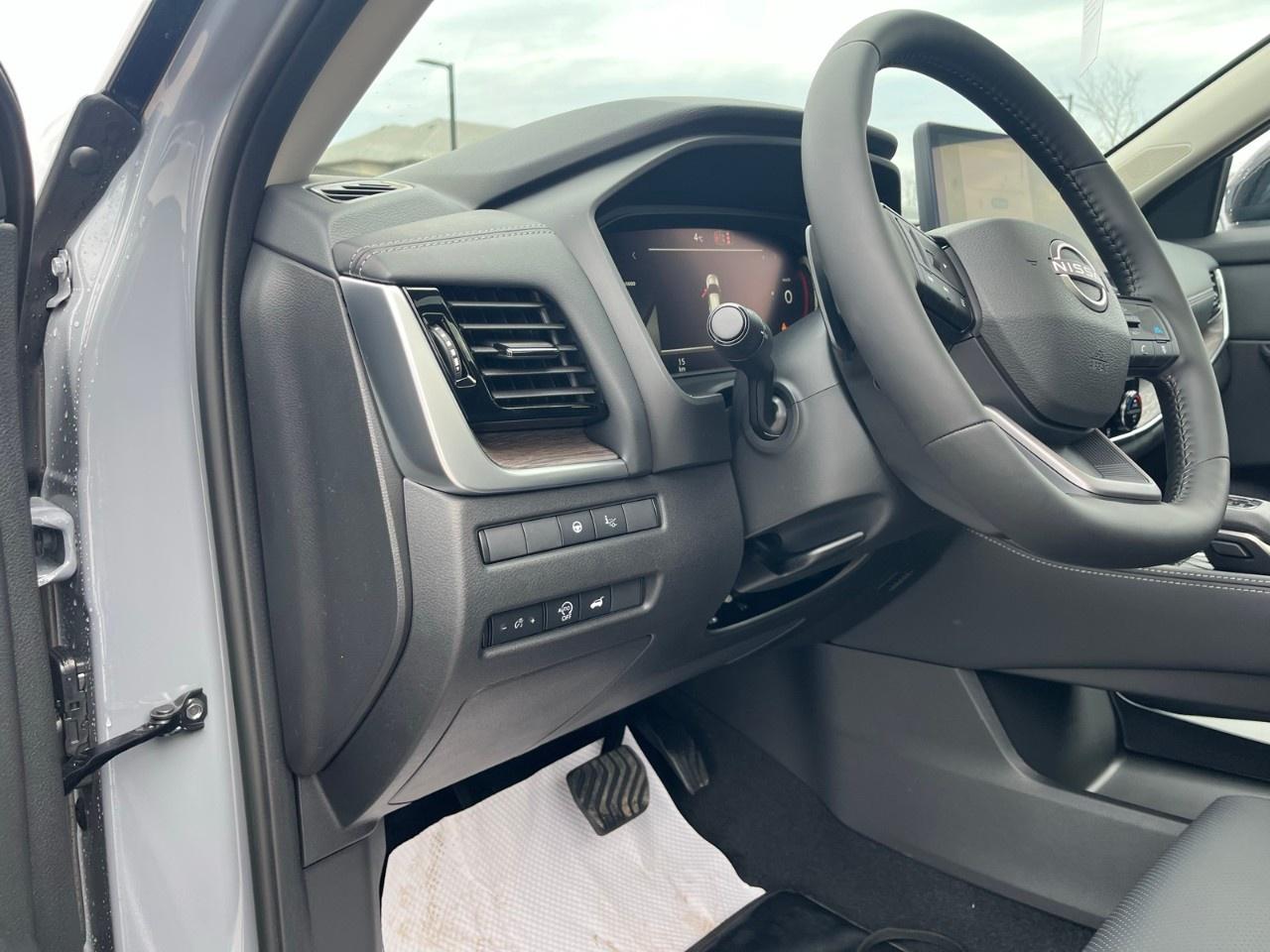 2026 Nissan Rogue AWD Platinum Photo