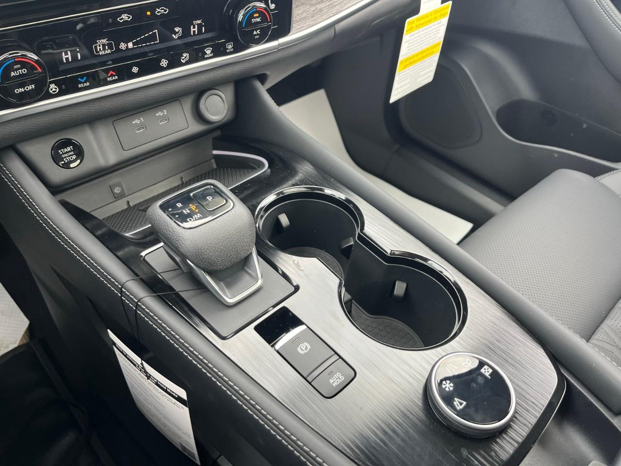 2026 Nissan Rogue AWD Platinum Photo