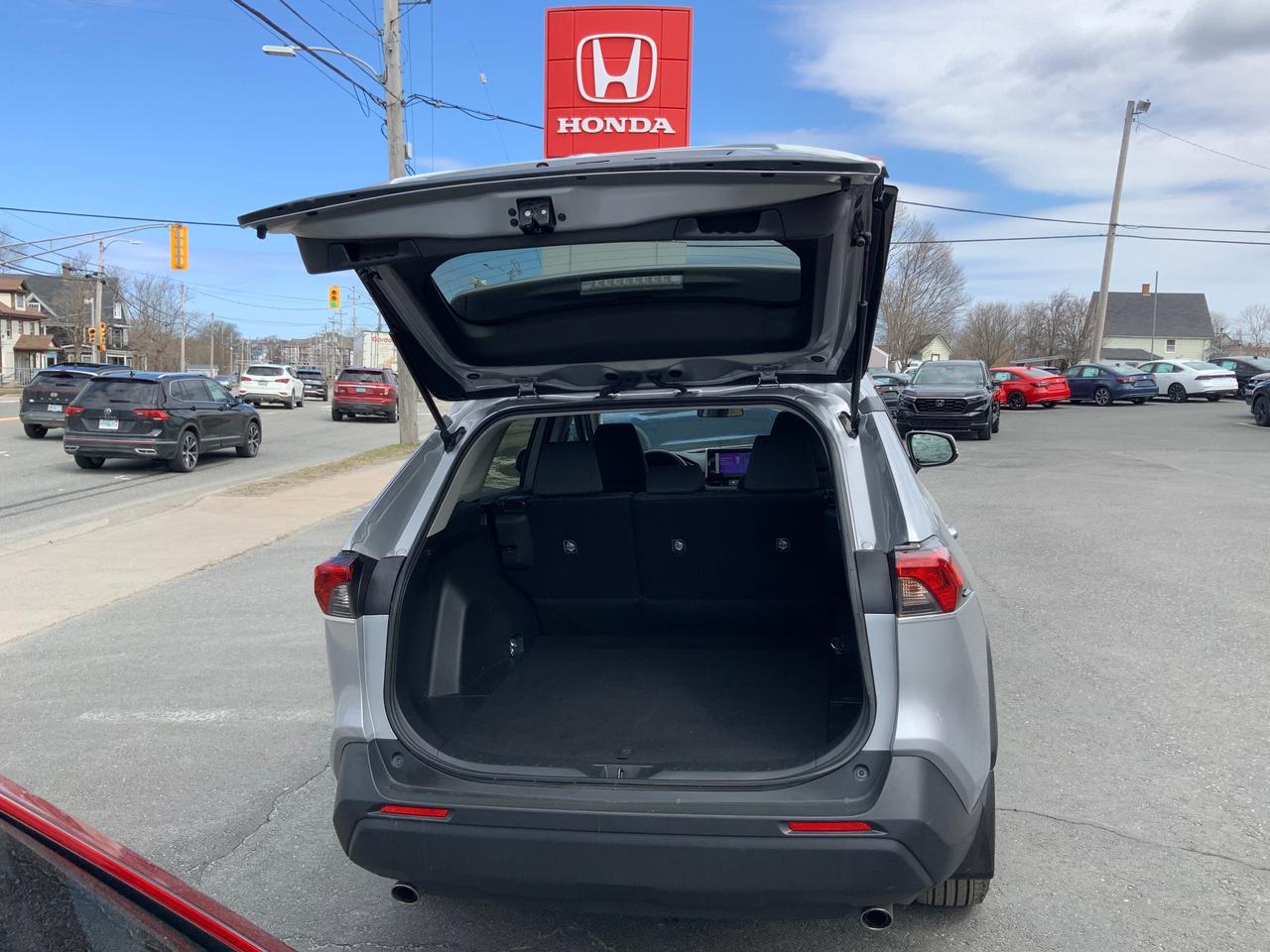 2024 Toyota RAV4 LE Photo