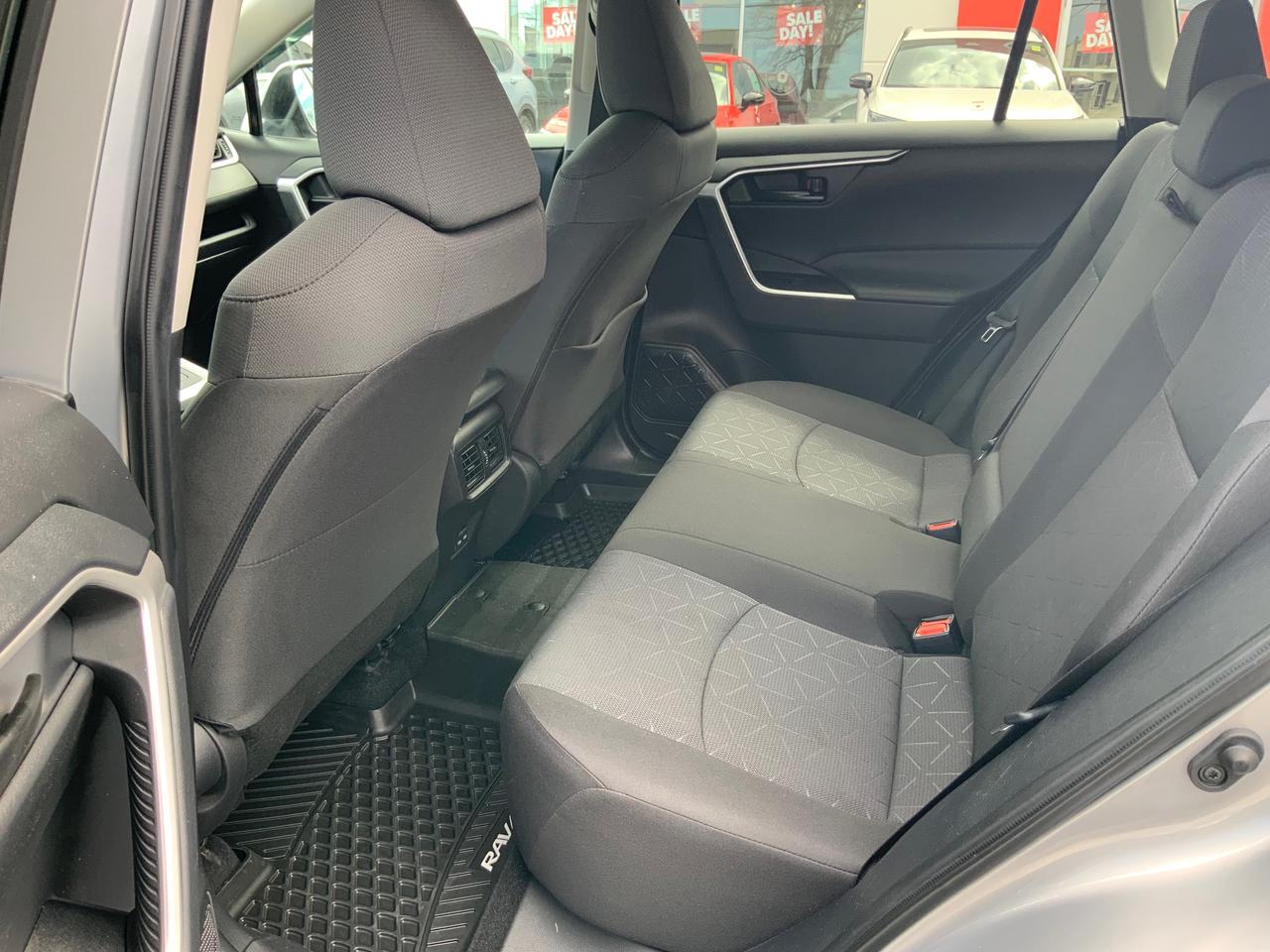 2024 Toyota RAV4 LE Photo