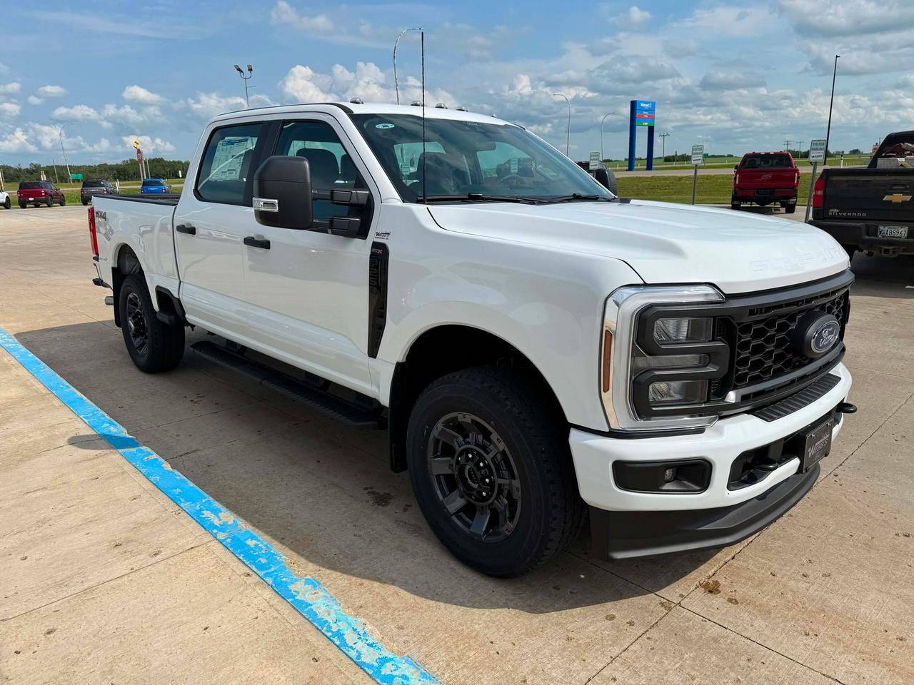 2026 Ford F-250 Super Duty SRW XL 4WD Crew Cab 6.75' Box Photo2