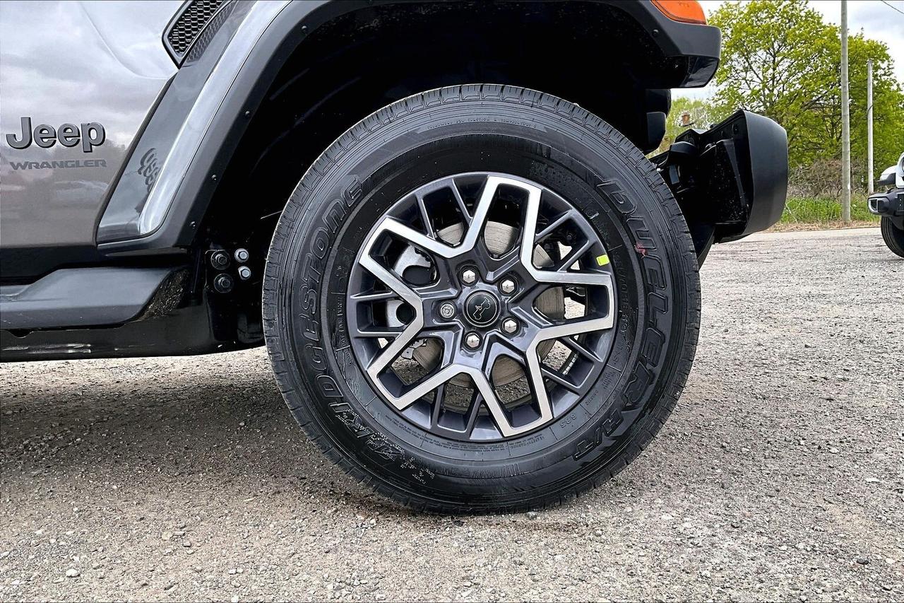 2026 Jeep Wrangler SAHARA | Hardtop | 12.3" TOUCHSCREEN | Steps Photo