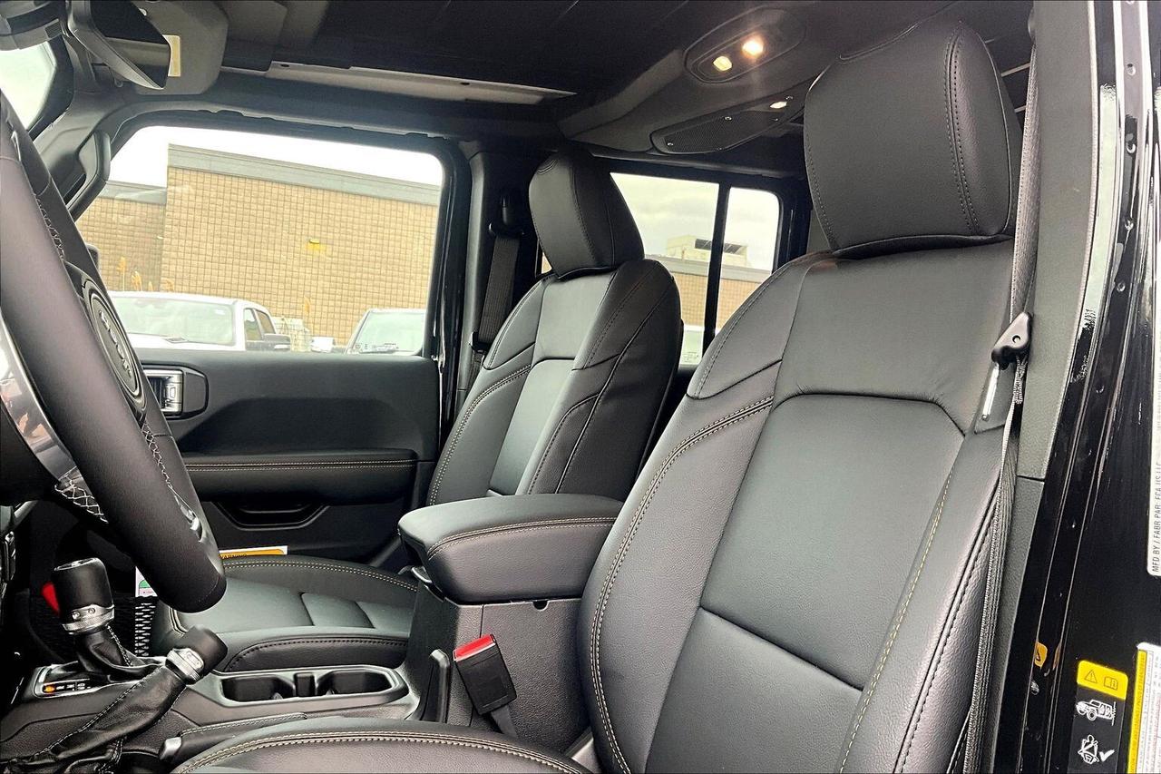 2026 Jeep Wrangler SAHARA | Leather | Hardtop | 18" Alloys Photo