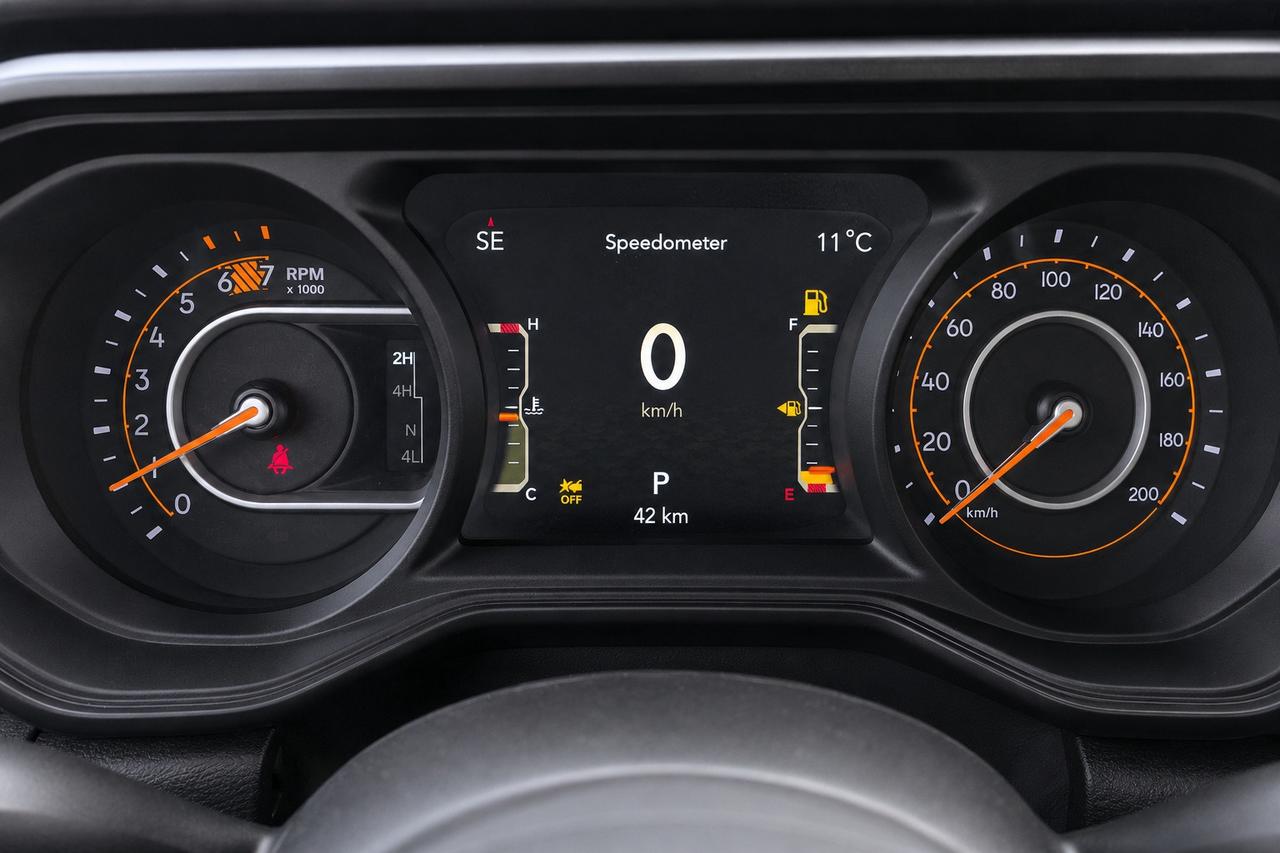 2026 Jeep Wrangler SAHARA | Leather | 18" Alloys | Hardtop | Steps Photo