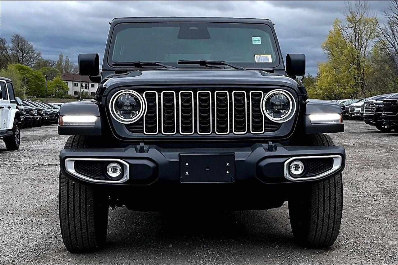 2026 Jeep Wrangler SAHARA | Hardtop | 12.3" TOUCHSCREEN | Steps Photo