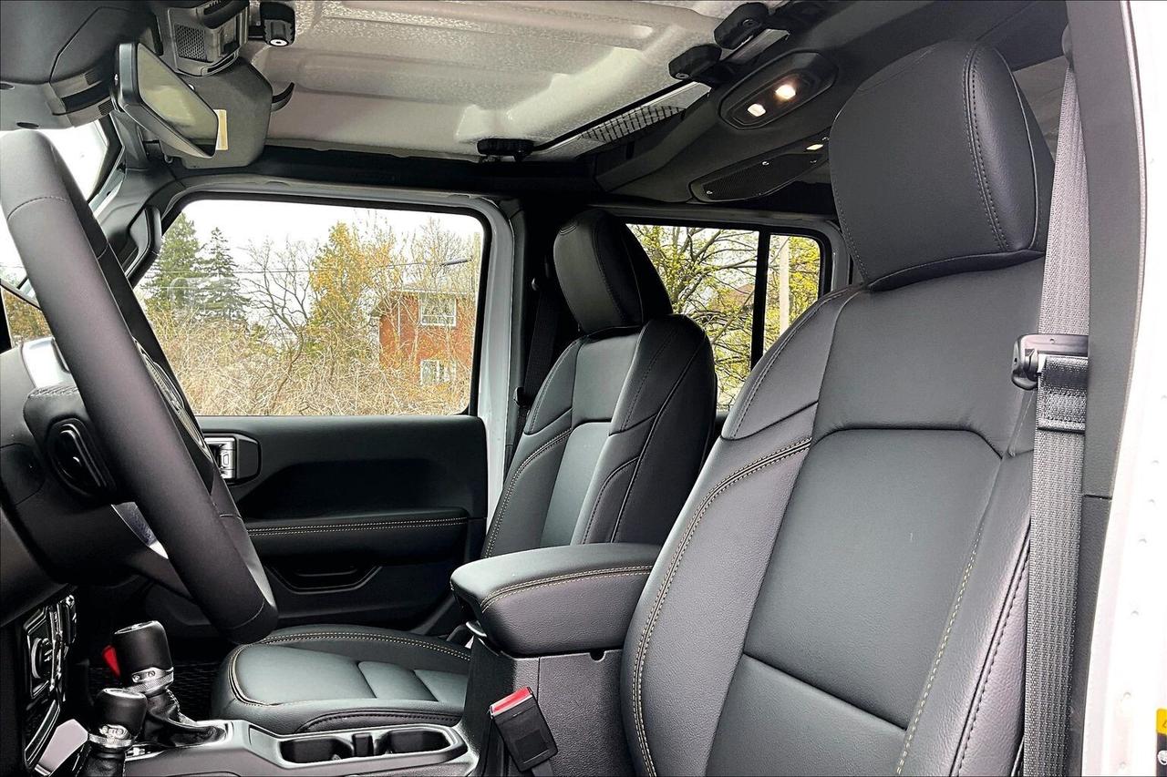 2026 Jeep Wrangler SAHARA | Leather | 18" Alloys | Hardtop | 4X4 Photo