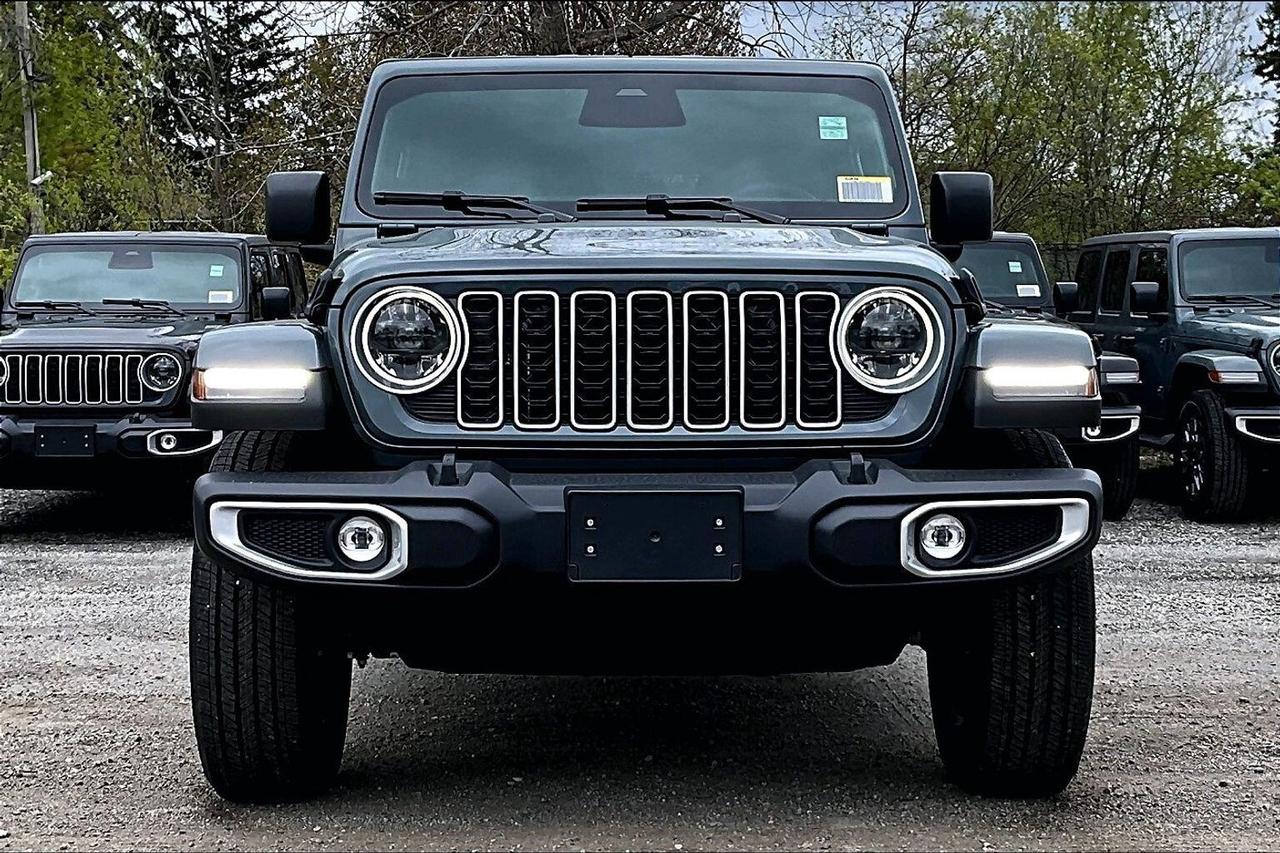 2026 Jeep Wrangler SAHARA | Hardtop | 12.3" TOUCHSCREEN | Steps Photo