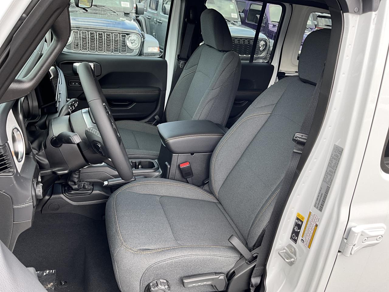 2026 Jeep Wrangler SAHARA | Hardtop | 12.3" TOUCHSCREEN | Steps Photo