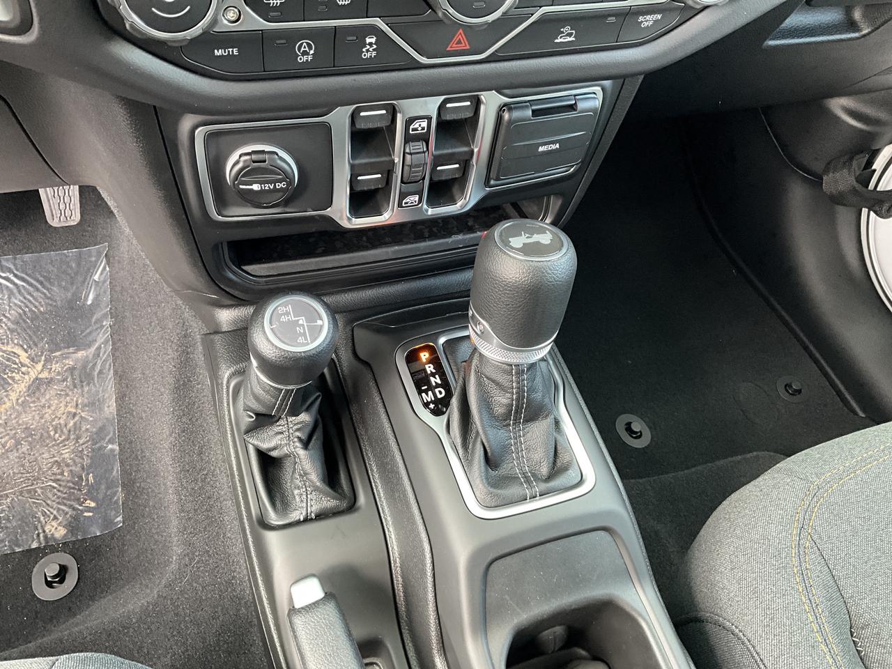 2026 Jeep Wrangler SAHARA | Hardtop | 12.3" TOUCHSCREEN | Steps Photo