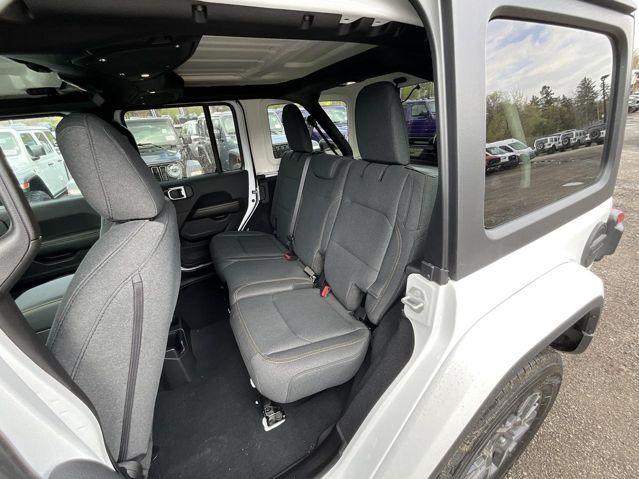 2026 Jeep Wrangler SAHARA | Hardtop | 12.3" TOUCHSCREEN | Steps Photo