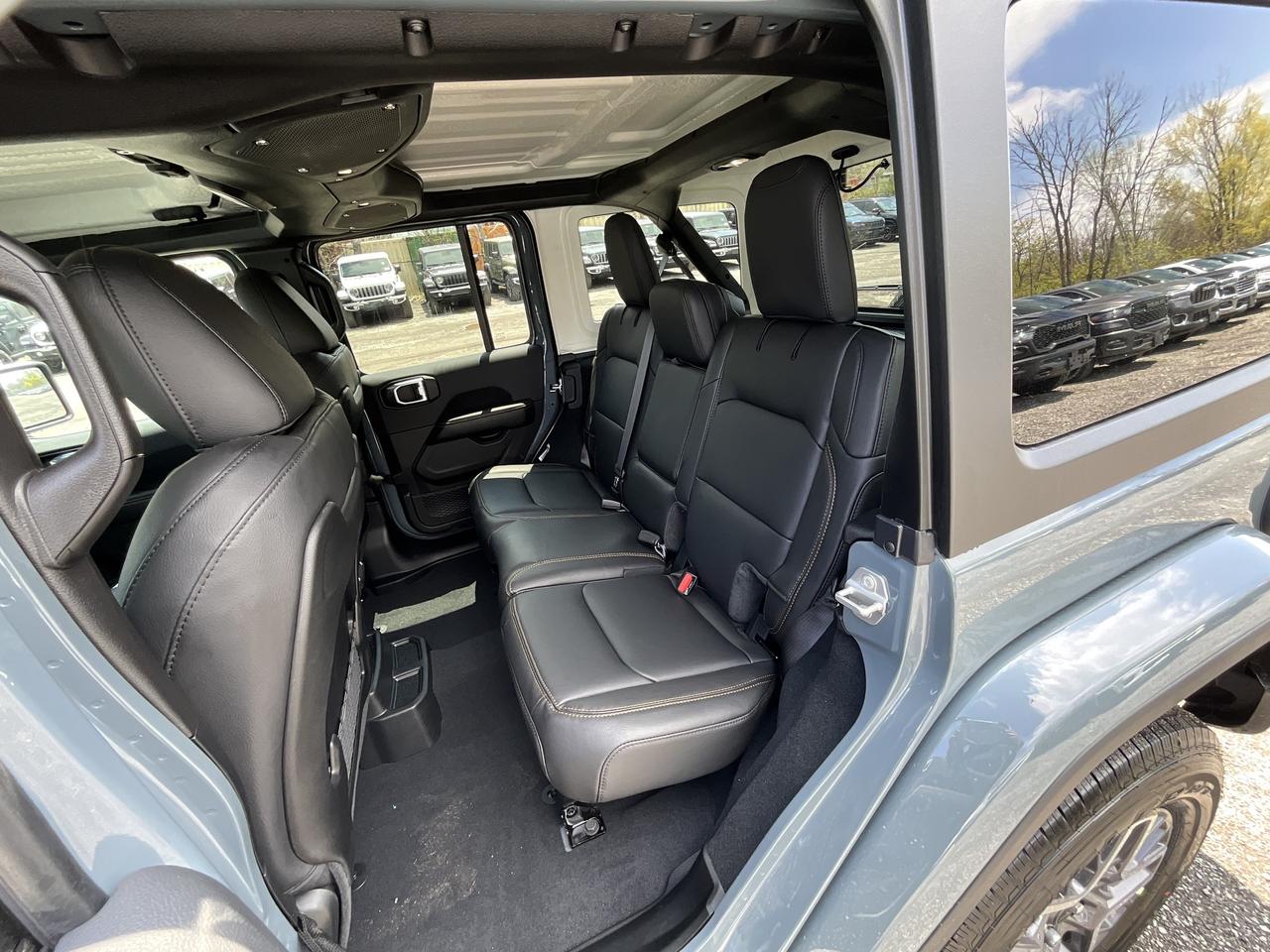 2026 Jeep Wrangler SAHARA | Leather | 18" Alloys | Hardtop | ANVIL Photo