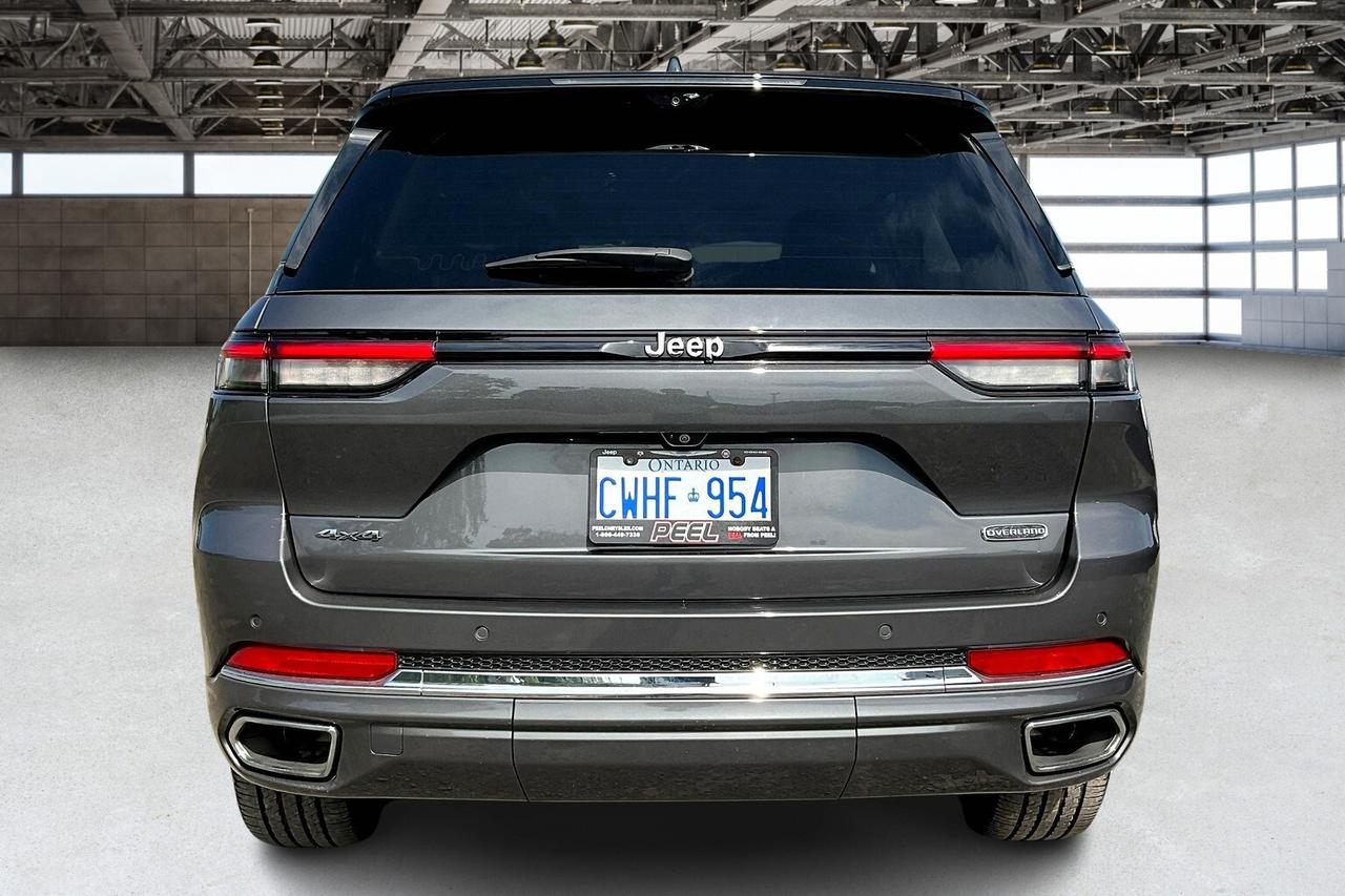 2023 Jeep Grand Cherokee Overland | 5.7L HEMI V8 | FULLY LOADED | DEMO SAVE Photo3