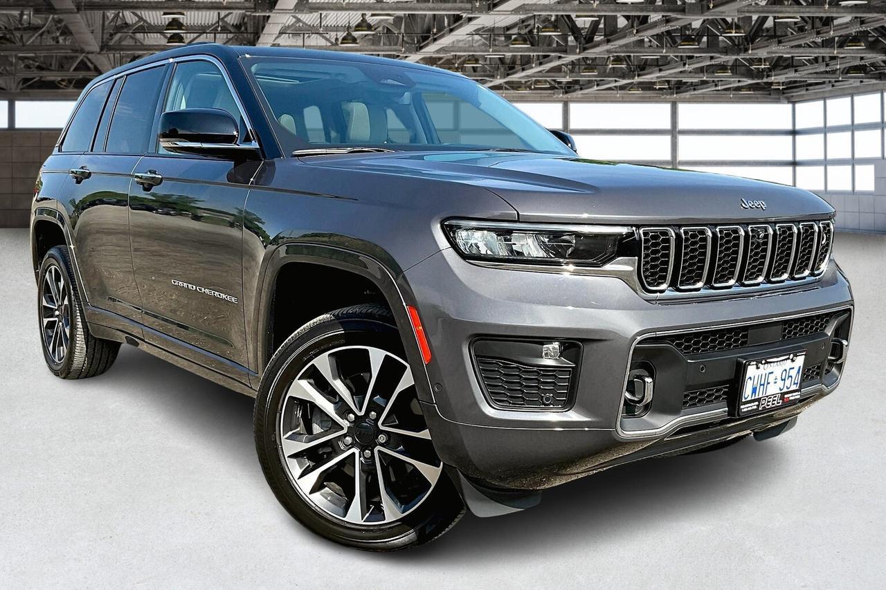 2023 Jeep Grand Cherokee Overland | 5.7L HEMI V8 | FULLY LOADED | DEMO SAVE Photo