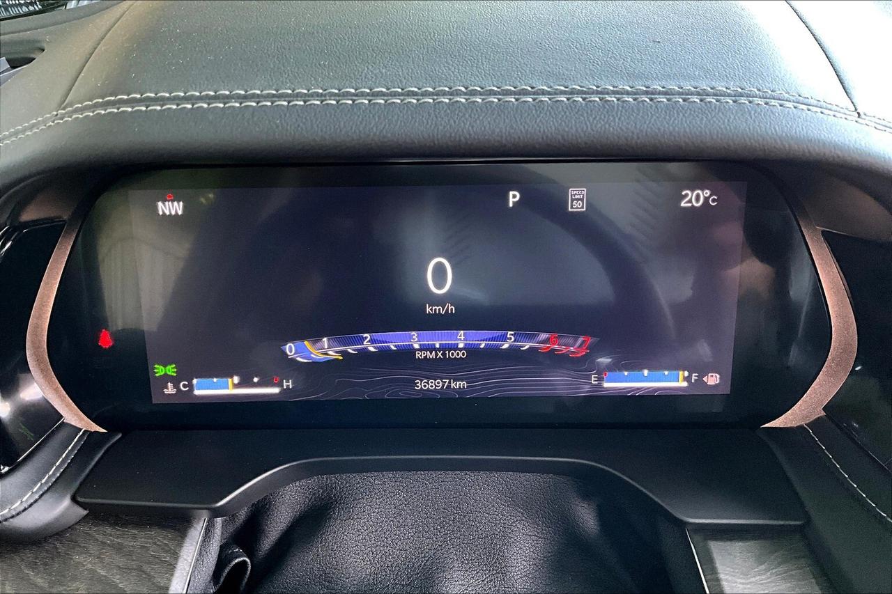 2023 Jeep Grand Cherokee Overland | 5.7L HEMI V8 | FULLY LOADED | DEMO SAVE Photo