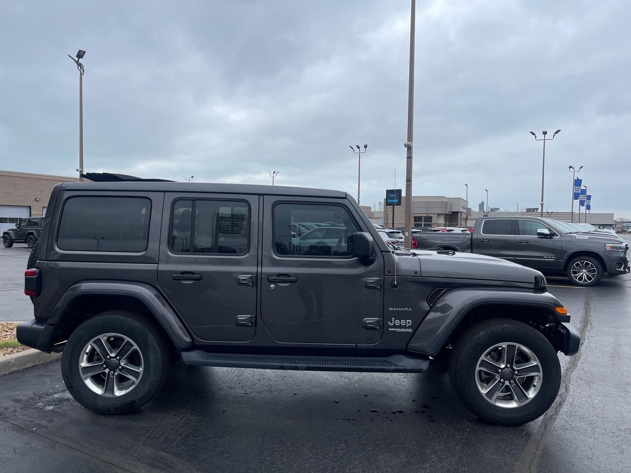 2019 Jeep Wrangler Unlimited SKY TOP / NAV / HEATED SEATS Photo3